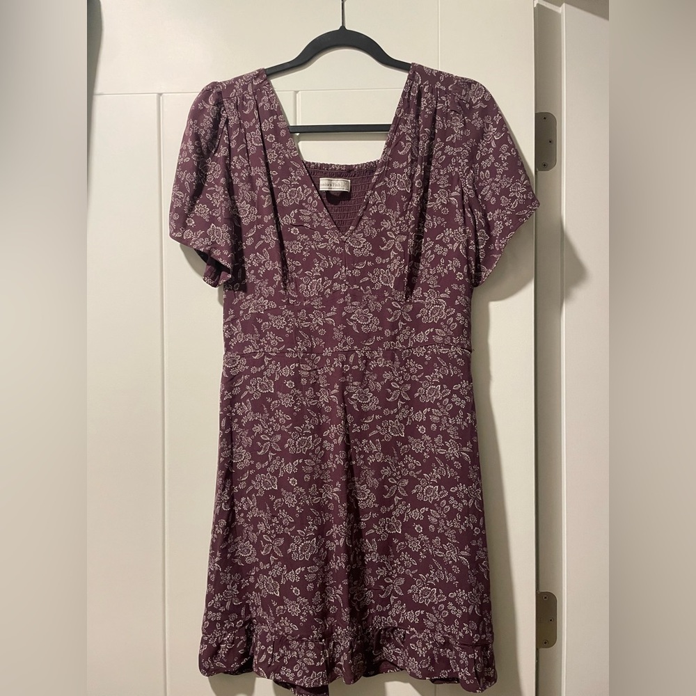 Size M dress. Only worn once